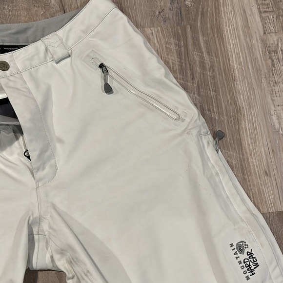 Mountain Hardwear white snowpants with side leg zips - Picture 4 of 5